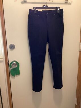 Jones New York Jeans. Size 8P